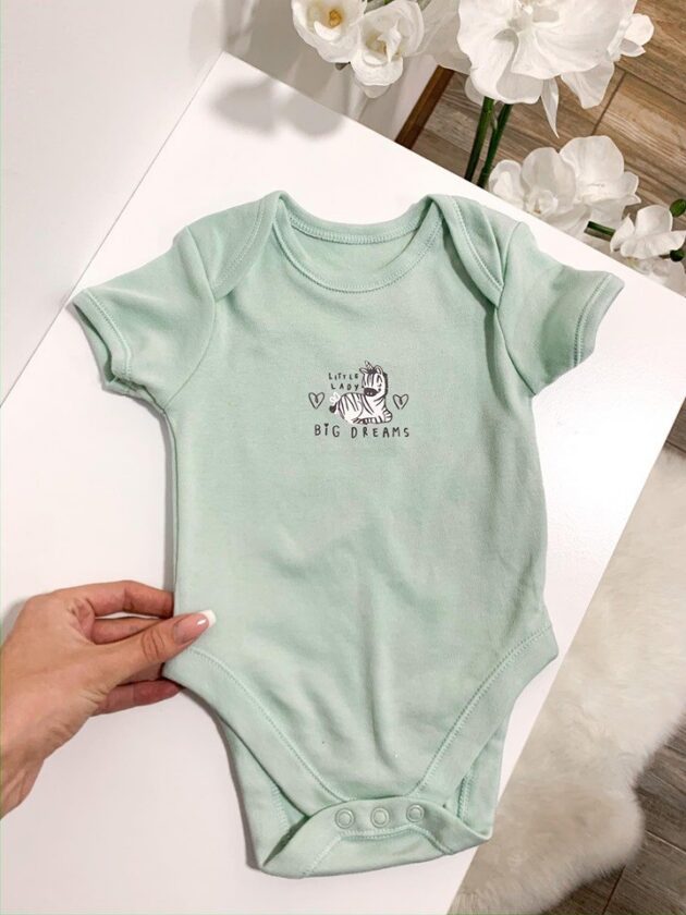 Roheline beebibody "Big Dreams", 100% puuvillane, nahasõbralik ja mugav beebiriietus.
