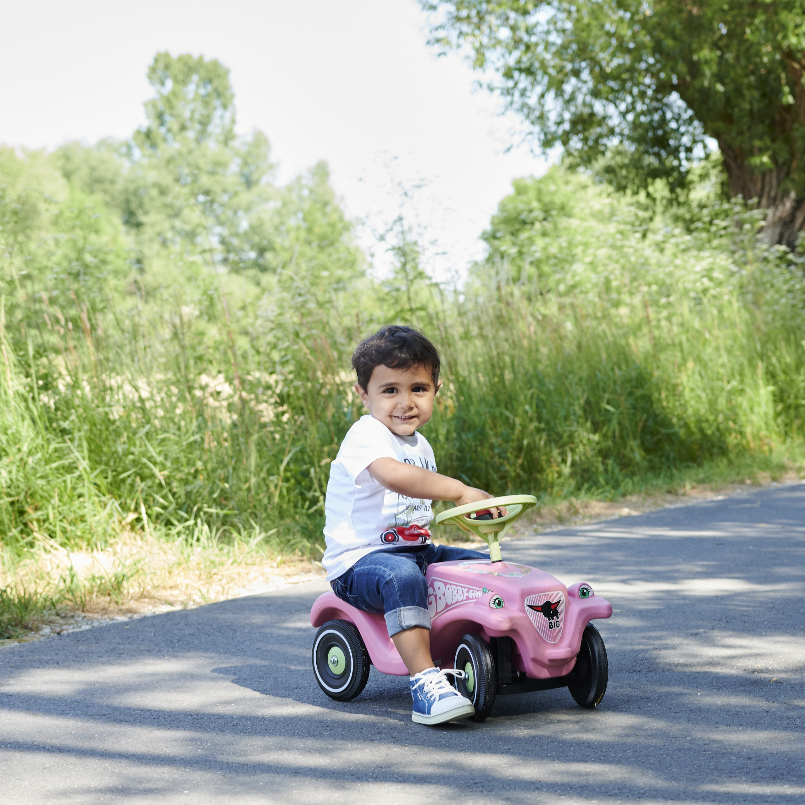 suur bobby auto lill – detailvaade