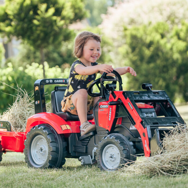 falk karp pedaalidega traktor – detailvaade