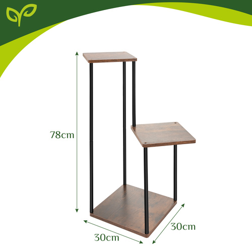Metallist lillealus kolme tasapinnaga, loft-stiilis