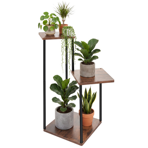 Metallist lillealus kolme tasapinnaga, loft-stiilis
