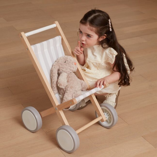 nukk stroller mäng lapsele – detailvaade