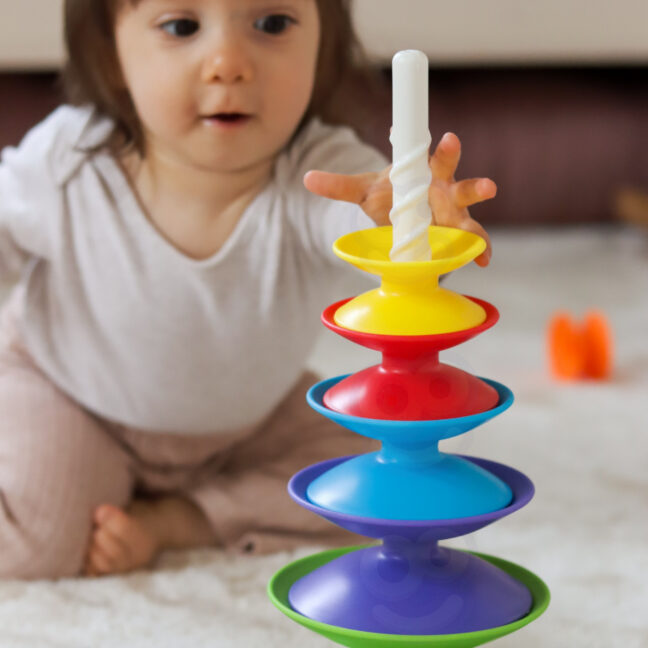 beebi värviline torn pusle – detailvaade