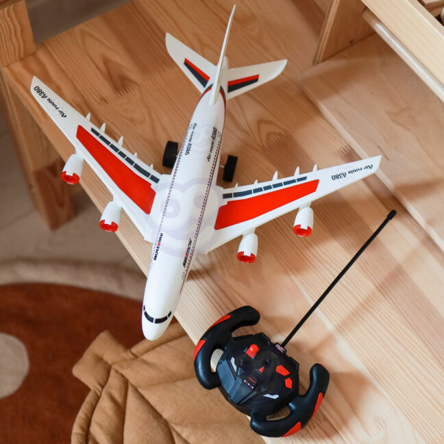 remote controlled passenger airline – detailvaade