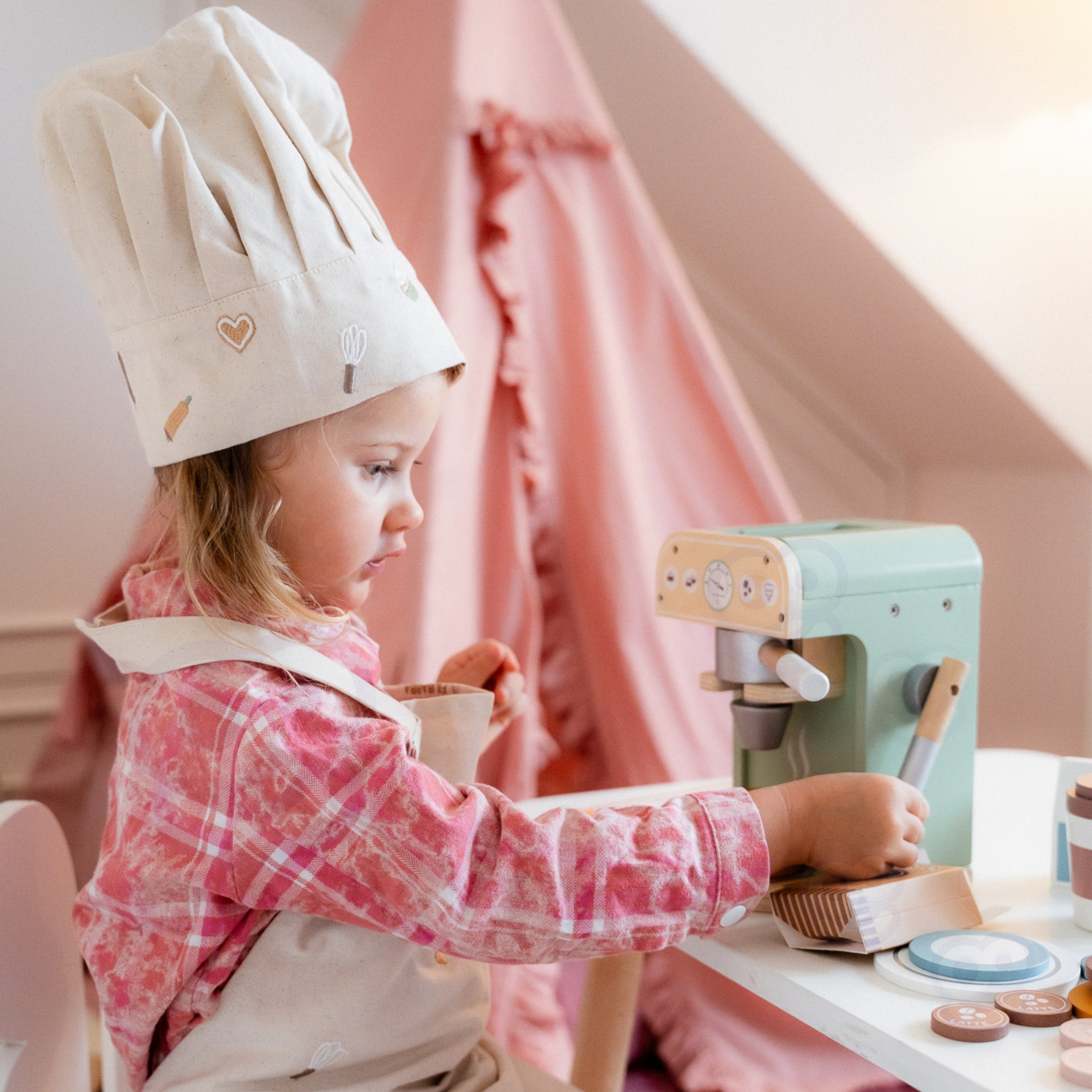 roheline kohvimasin maiustused barista – detailvaade